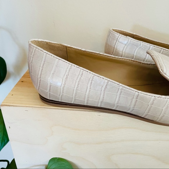 NINE WEST CREAM SLIP ON FAUX SUEDE LEATHER LINING LOAFERS - Picture 5 of 10